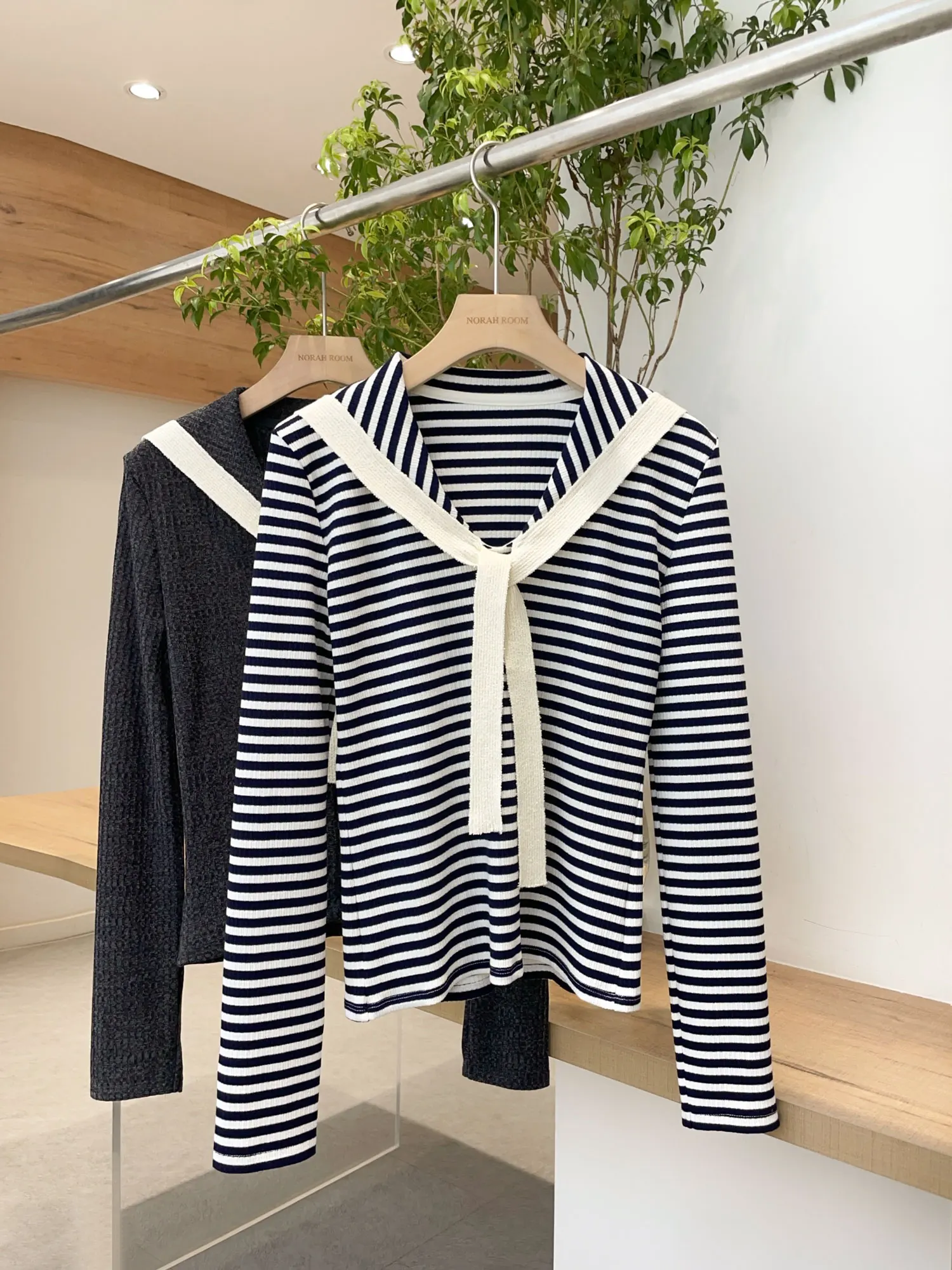 

Noxiao Selected Navy Collar Sa Two-Color Knitwear Korean Sle Regular Fit Polyester Cotton Blend Daily Wear Ladies Sweater