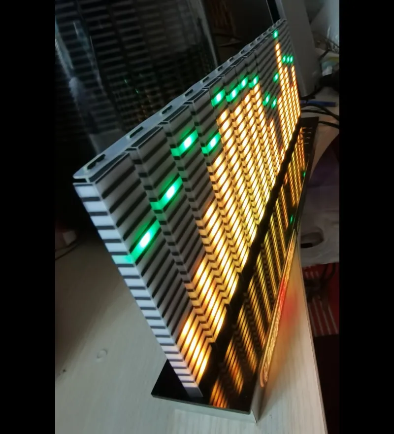 3D Full Color Music Spectrum Voice Control Remote Control 64 Pattern Clock Animation Esports Computer Ornaments Fever Audio