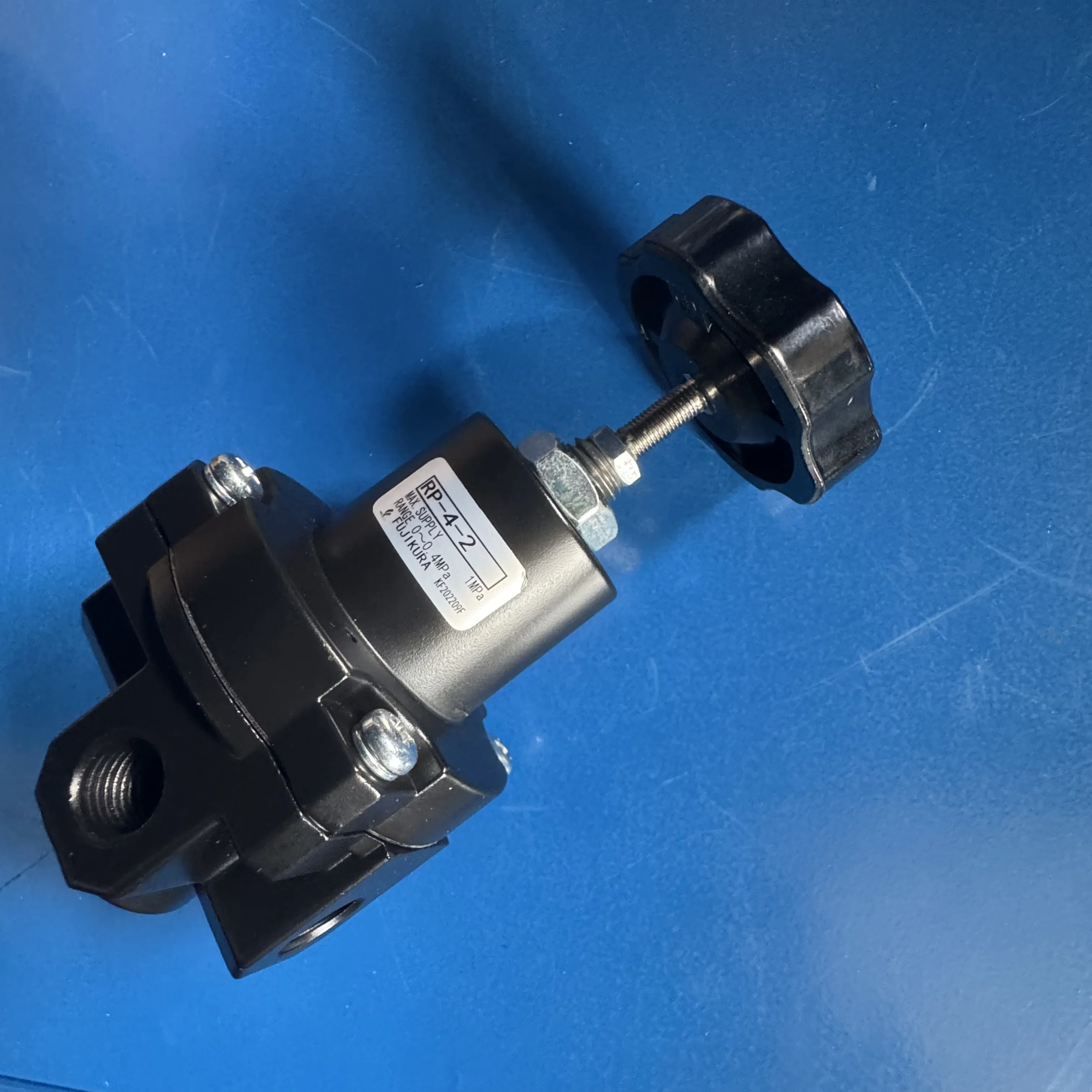 

precision valve RP-4-2 Output air pressure: 0~0.4MPa Interface 1/4