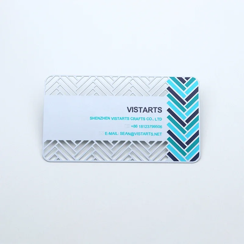 بطاقة هوية معدنية مخصصة من الفولاذ المقاوم للصدأ بطاقات عمل مخصصة مع عملية تجويف للطباعة بالأشعة فوق البنفسجية لهدايا الأعمال