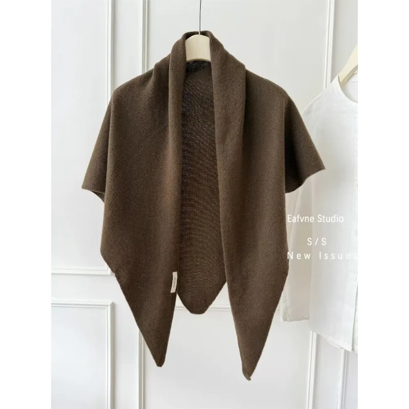 شال كبير من الصوف الأسترالي 100% للنساء للخريف والشتاء بتصميم مقعر دافئ لحماية الكتف وشاح مثلث محبوك