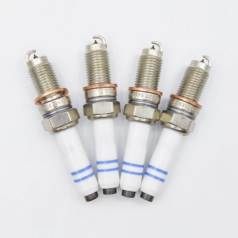 

32 шт. иридиевых свечей зажигания 04E905612, подходят для AUDI A1 A3 Q3 VOLKSWAGEN SKODA GOLF SEAT POLO 0241145515 BEETLE 04E 905 612