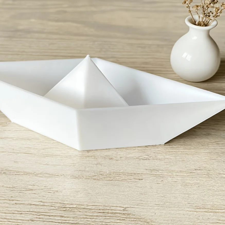 Mini origami boat model desktop display cabinet gift display in the shape of a paper boat