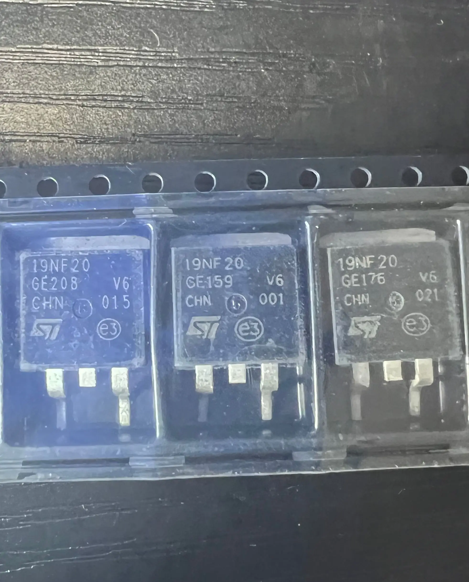 

50 ~ 100 шт./лот STB19NF20 B19NB20 B19NF20 TO-263 новый оригинальный Бесплатная доставка