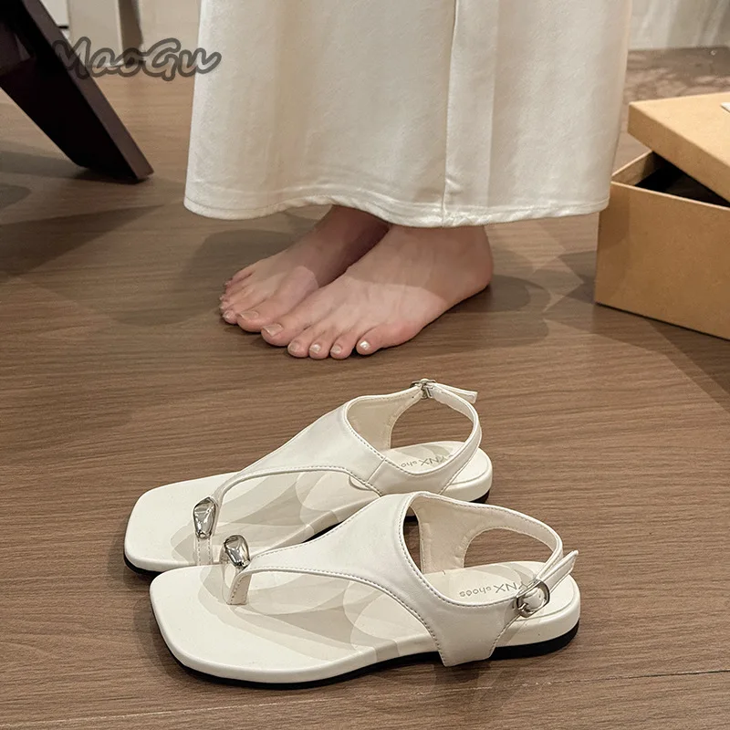 Women Minimalist Thong Sandals PU Leather Open Toe Ladies Beach Shoes Lightweight Soft for Women Sexy Slippers Sandals Buckle