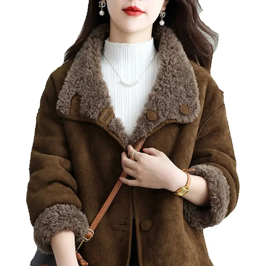 

Короткая женская шуба из овечьей кожи и меха с обеих сторон, новый бестселлер на осенне-зимний сезон 2025 года.