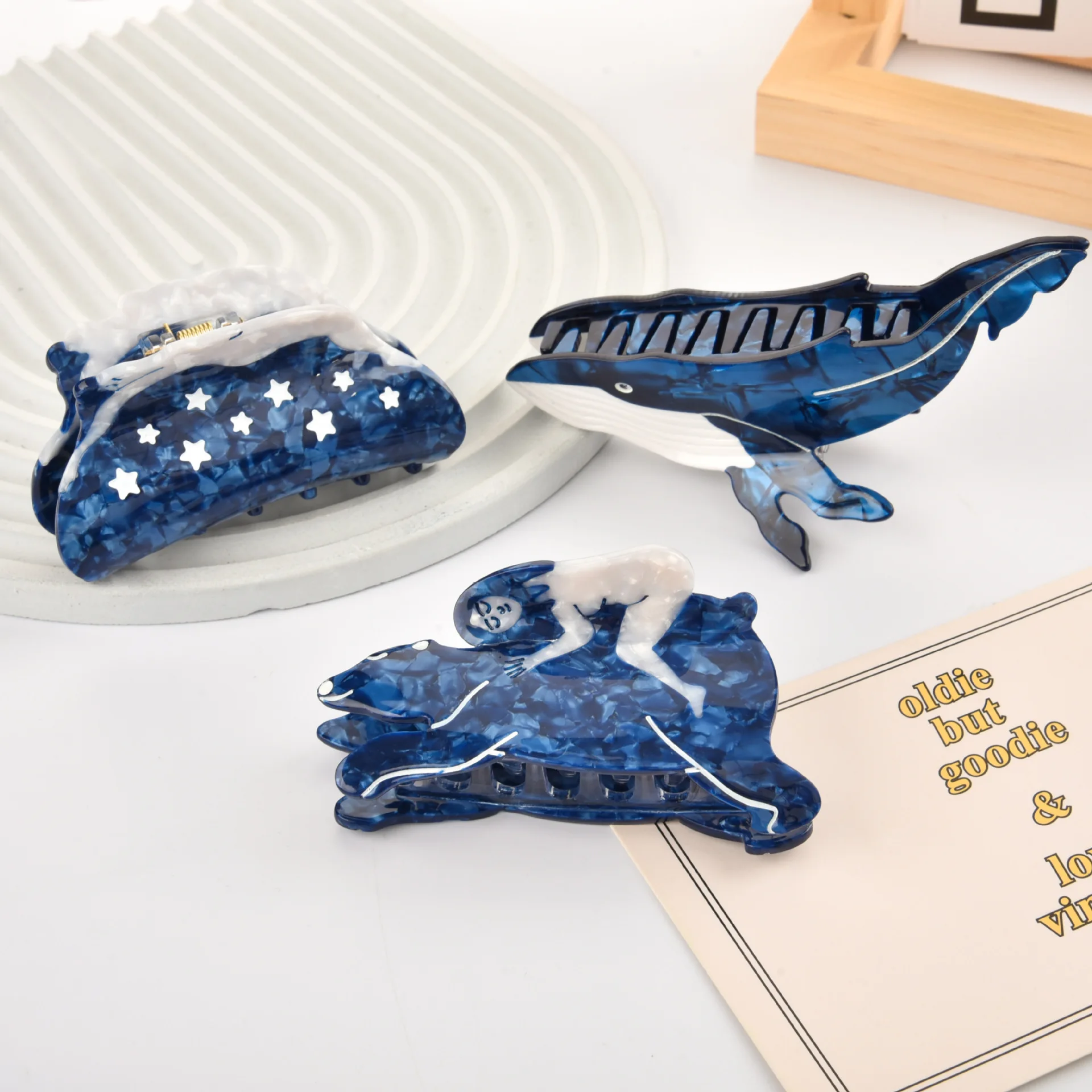 DuoShang Creative Blue Star Bear Whale Hair Claw Acetate Claw Clips Personalized Blue Crab Hair Clips for Women Hair Accessories