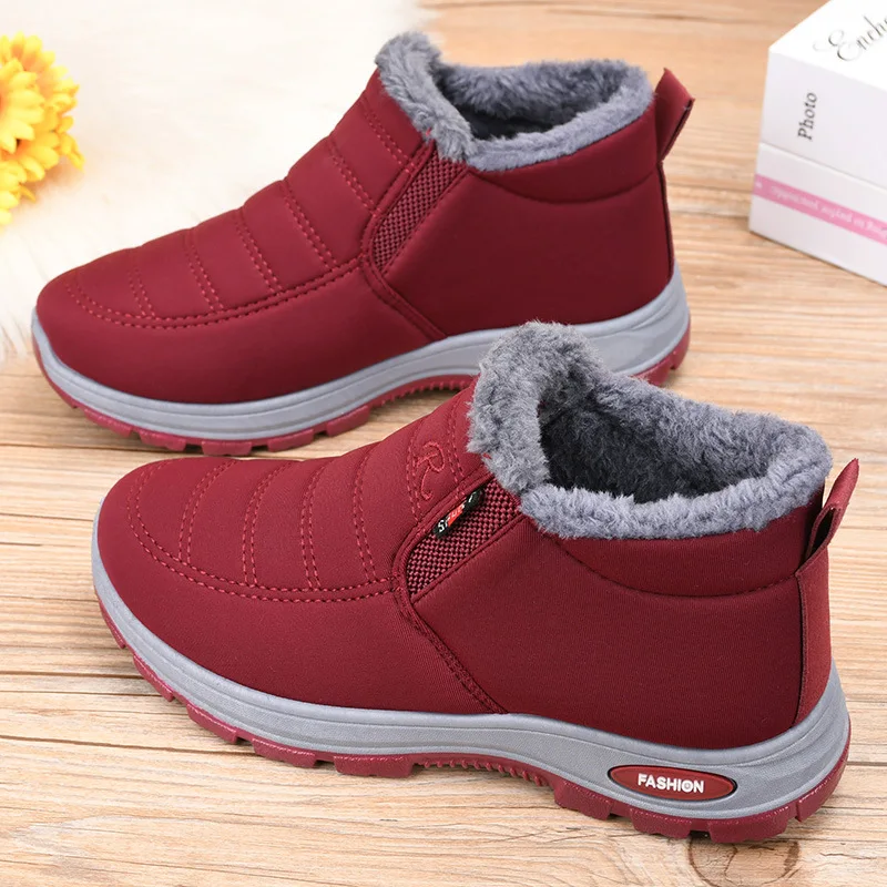 2024 Winter Women's Cotton Boots Comfortable Old Beijing Cloth Shoes Plush Thick Warm Flat Bottom Non Slip Women's Snow Boots