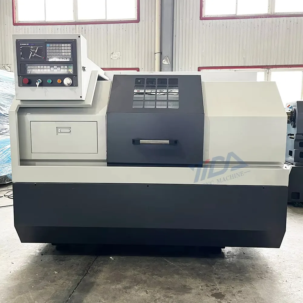 مخرطة CNC شديدة التحمل Fanuc CK6130 عالية الصلابة مع ظرف هيدروليكي