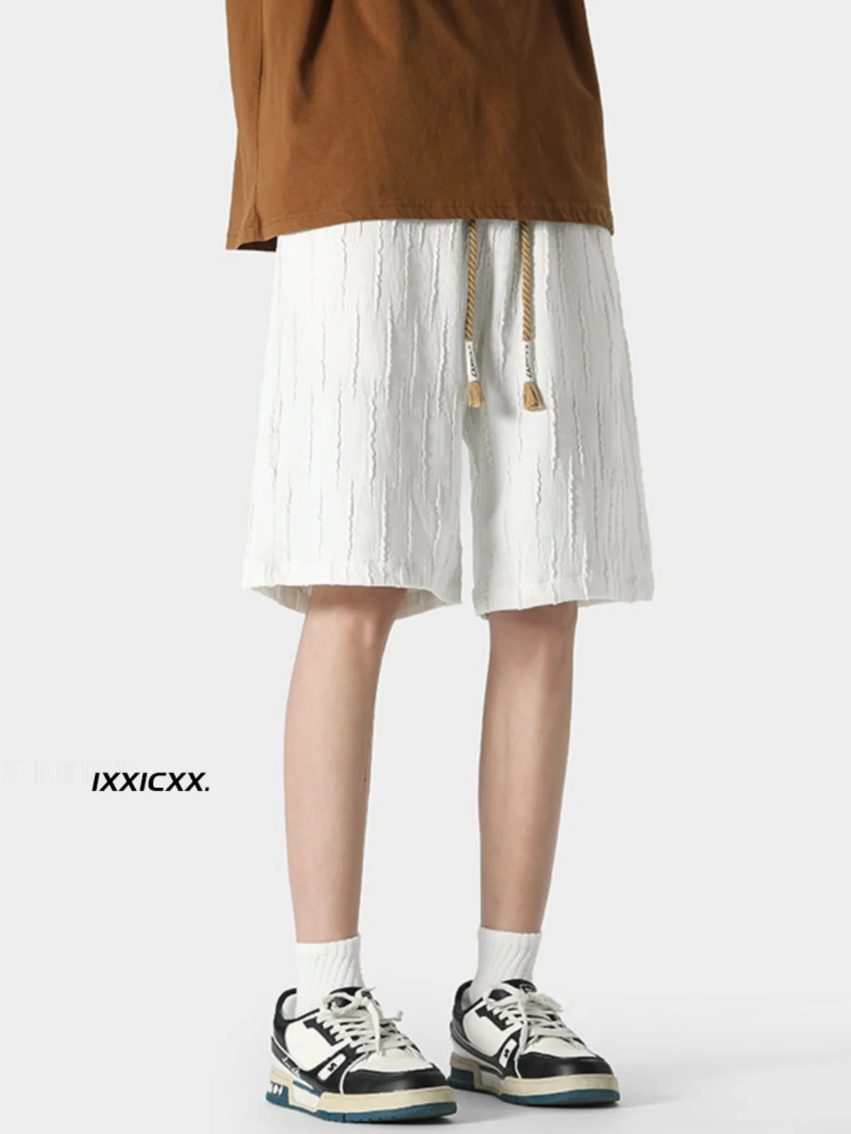 

Летние тонкие спортивные шорты для мужчин: повседневные, свободного кроя, для подростков, универсальные, длиной до колена, модные, брендовые, дышащие, легкие