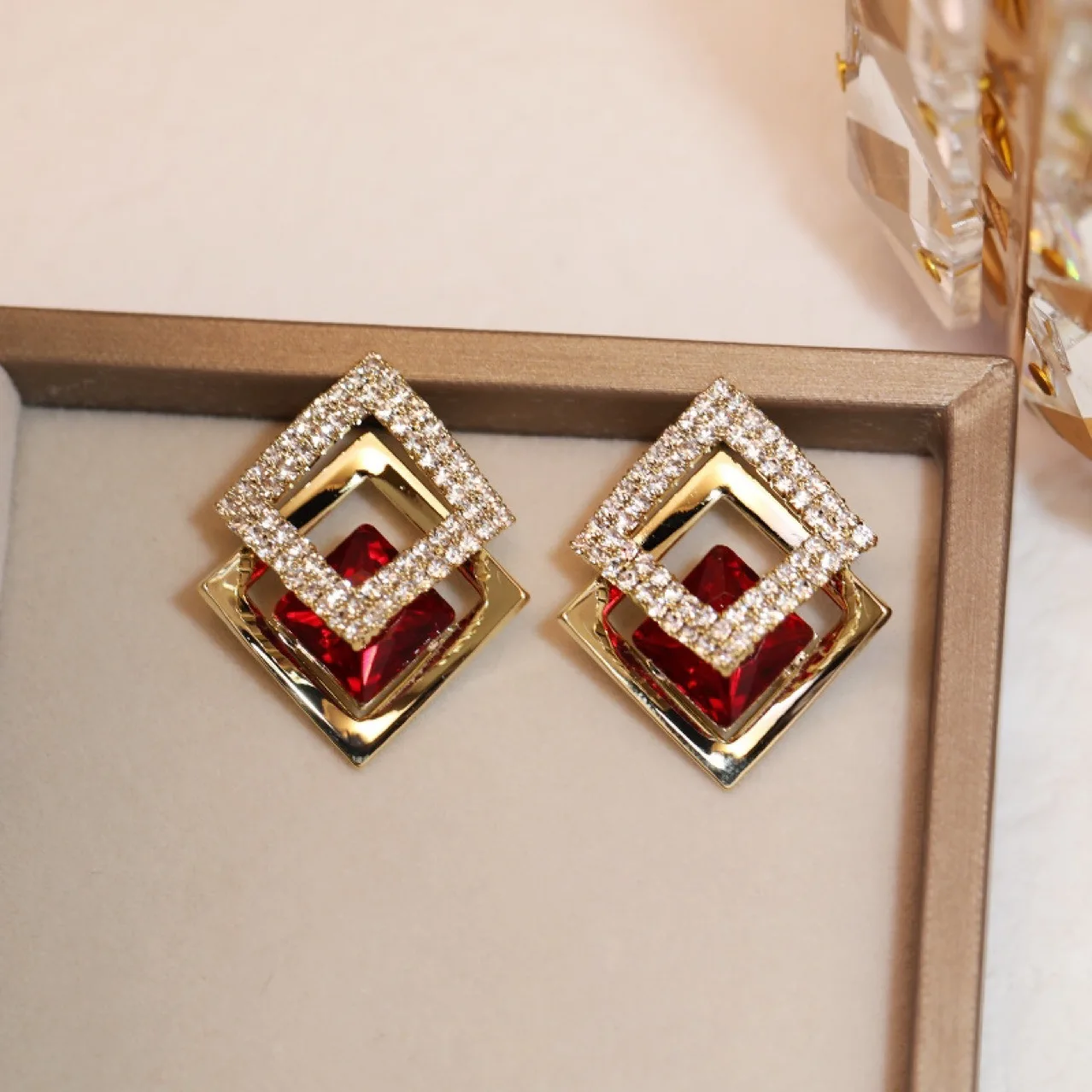 Gothic Square Geometric Rhinestone Earrings For Women Exquisite Irregular High-end Party Tourism Earrings Wholesale