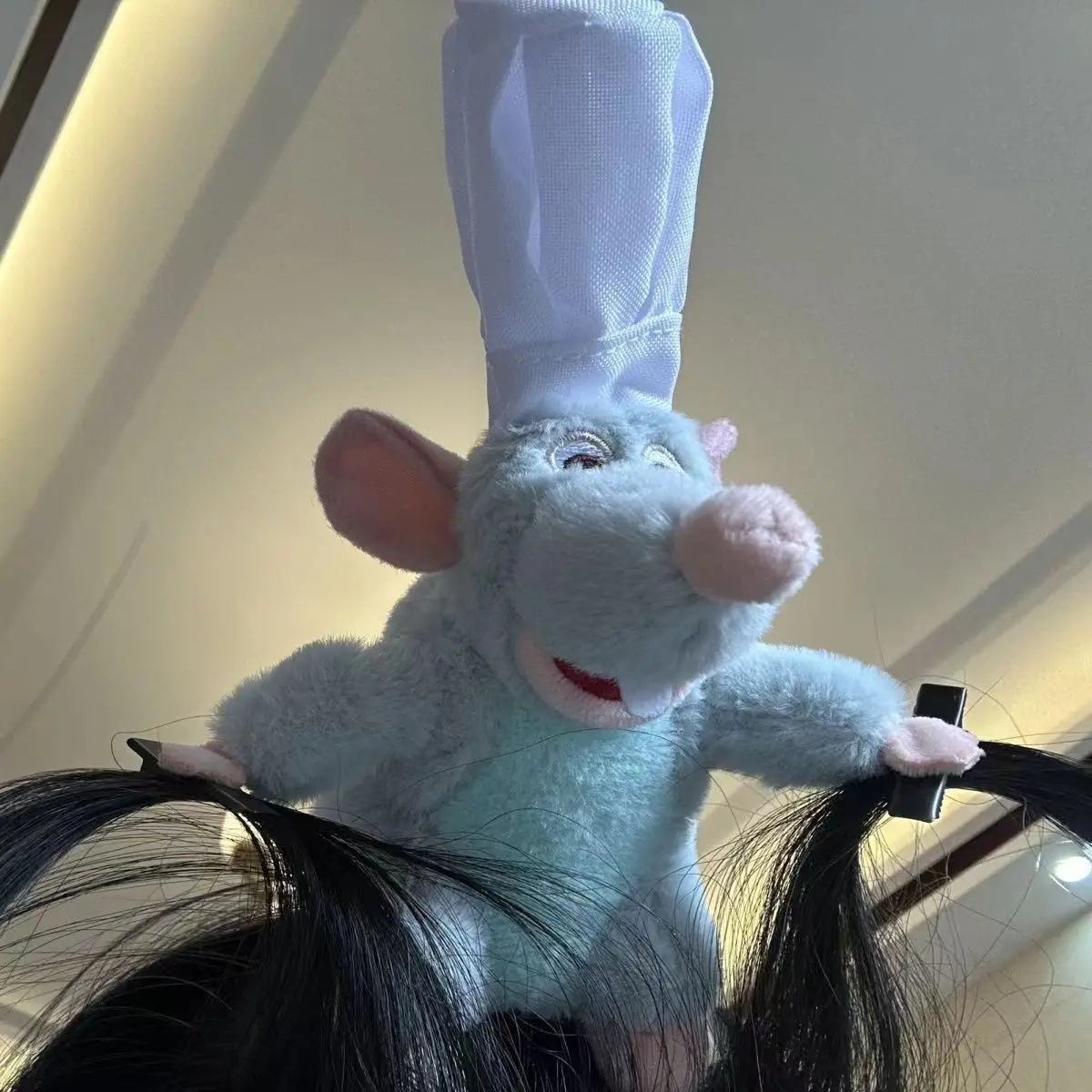 1 Stück „Mouse King“-Haarband: Ein niedliches, plüschiges Haaraccessoire mit einem Mäusegesicht, erhältlich in verschiedenen Farben, ideal für Partys. – Detail 8