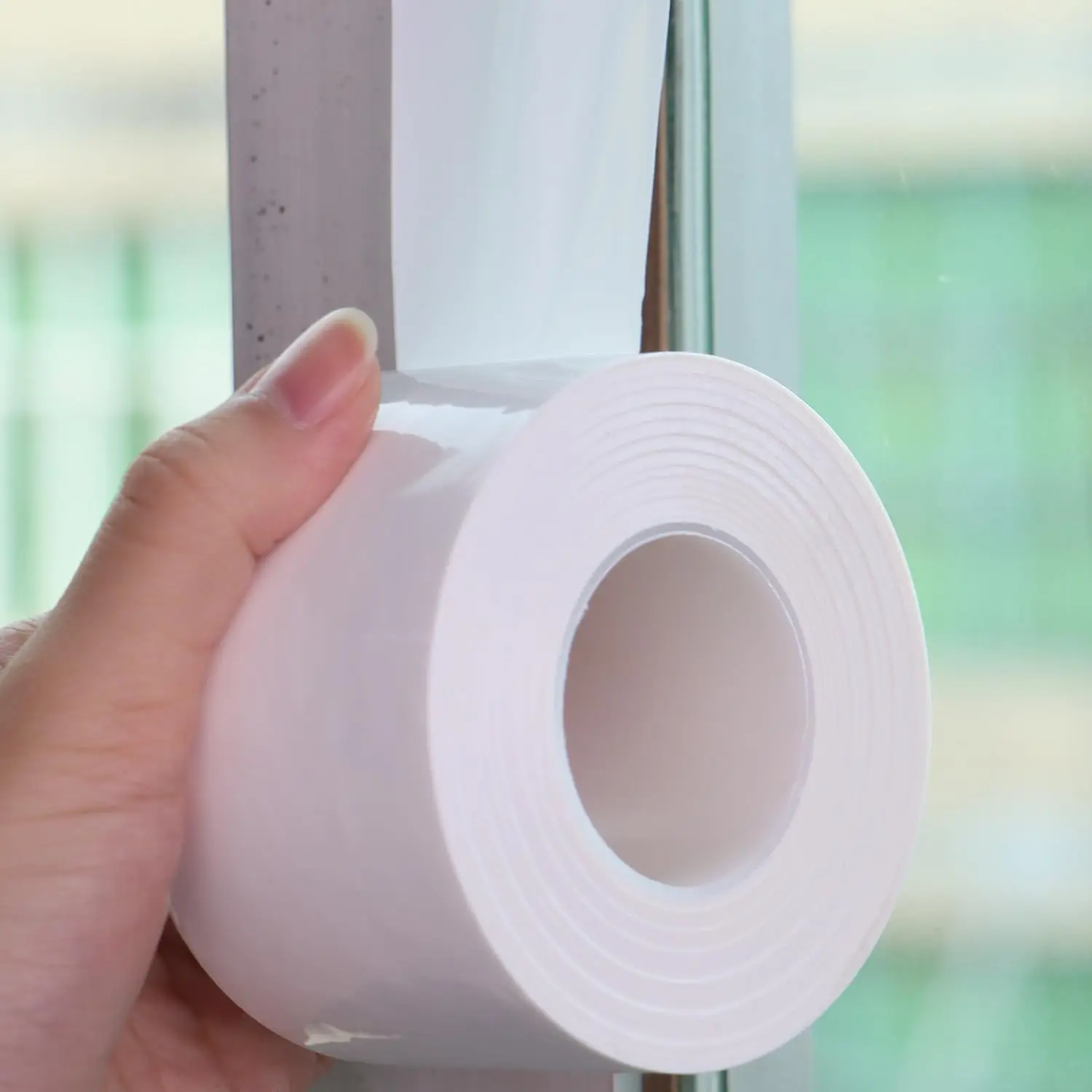 Winter window insulation sealing tape，used for shower glass gaps，doors and windows，no residue，weatherproof isolation sealing fil