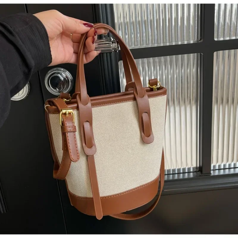 2024 Moda Wszechstronne torby na ramię i crossbody z płótna PU Simple Casual Sense of Luxury Retro Torebki dla kobiet