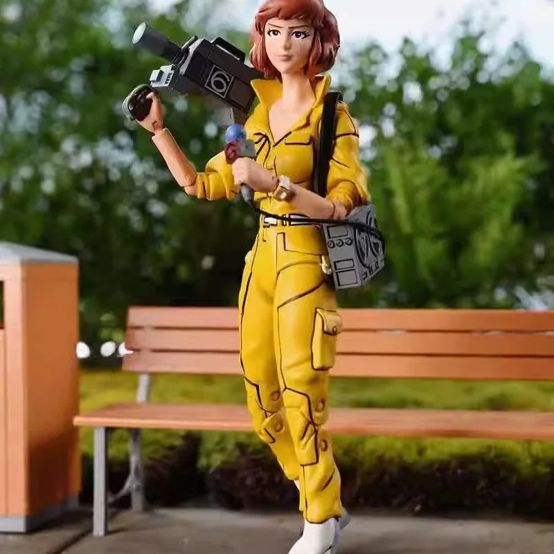 2024 Neca 54233 Yellow Clothes Female Reporter Version 2.0 Figure Tmnt Action Figurine GK Statue Series 7” PVC Model Gift Toys