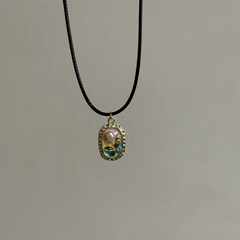 خمر بالتنقيط النفط زهرة الشمس قلادة قلادة جلدية حبل