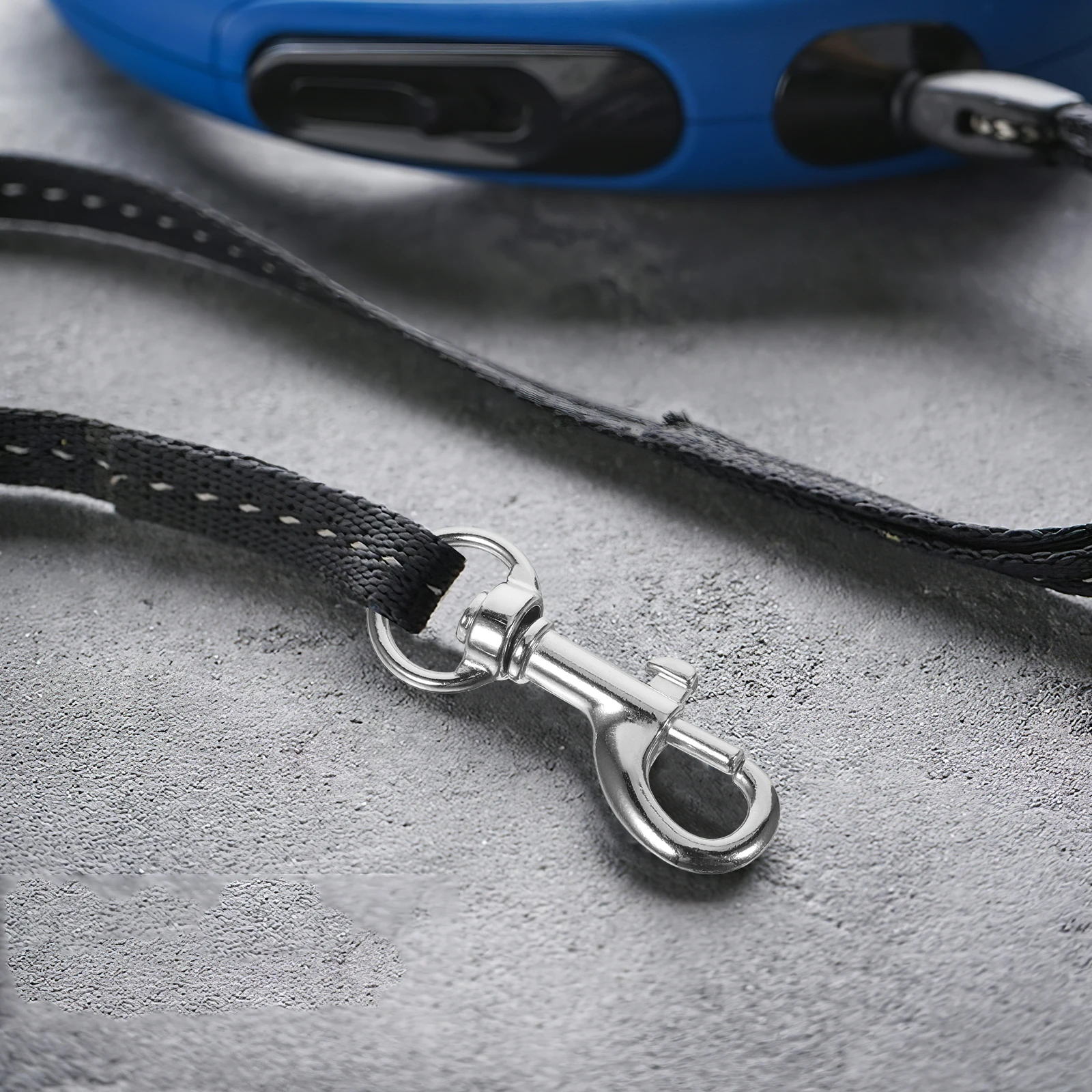 

20pcs Metal Dog Buckle Snap Hooks 3mm Durable Swivel Clips for Pet Leash Saxophone Strap Carabiner Hooks Keychain