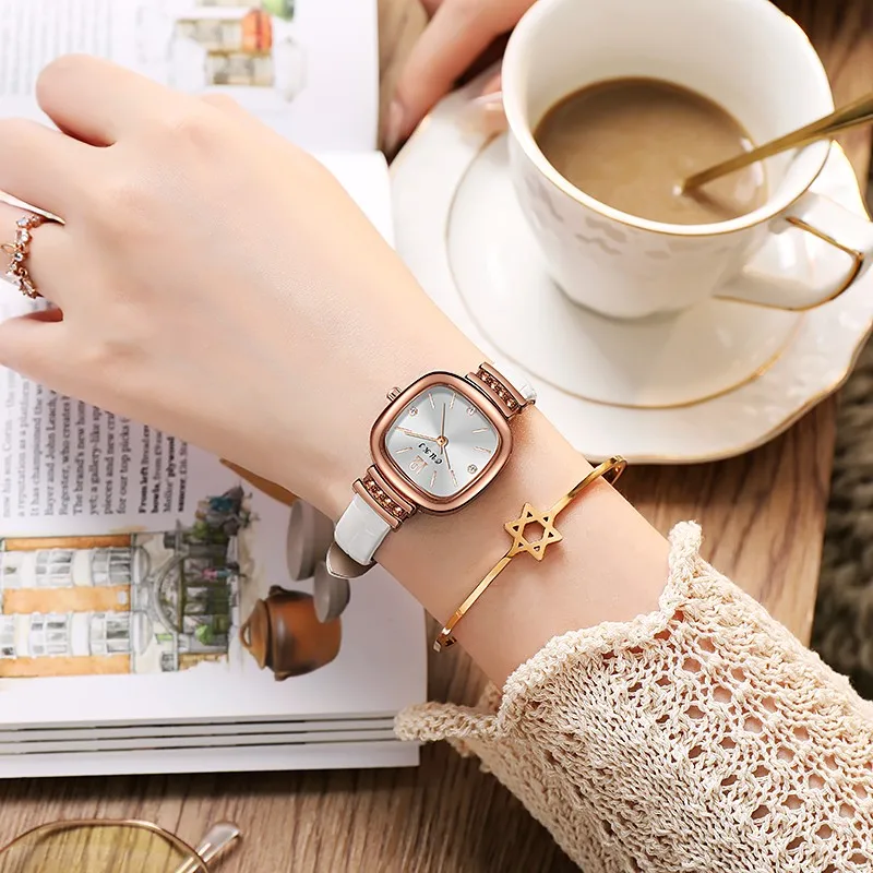 

Brand Women Red A Leather Luxury Quartz Watch Casual Ladies Simple Wrist Watch Clock Female Creative Gift Montre Femme