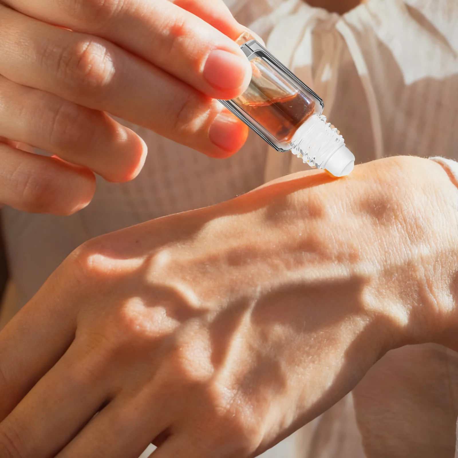 6 個ロールオン香水ボトルエッセンシャルオイル容器詰め替え可能な小さなガラスボトル絶妙な香り旅行ロールオンボトル