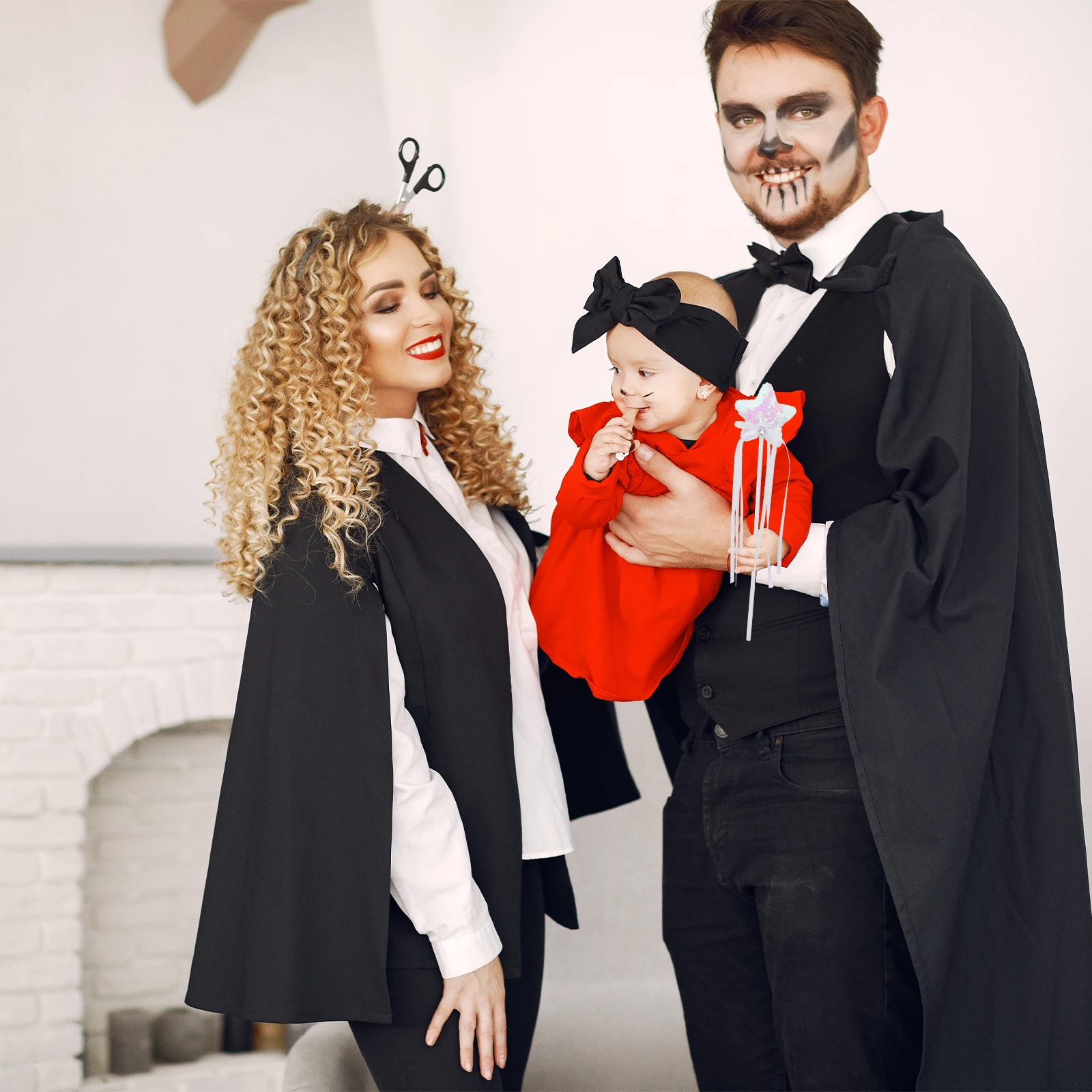 

2Pcs W Bright Beautiful Star Shape Kids Playthings Halloween Party Toys Ribbon Design Fairy Stick Prop