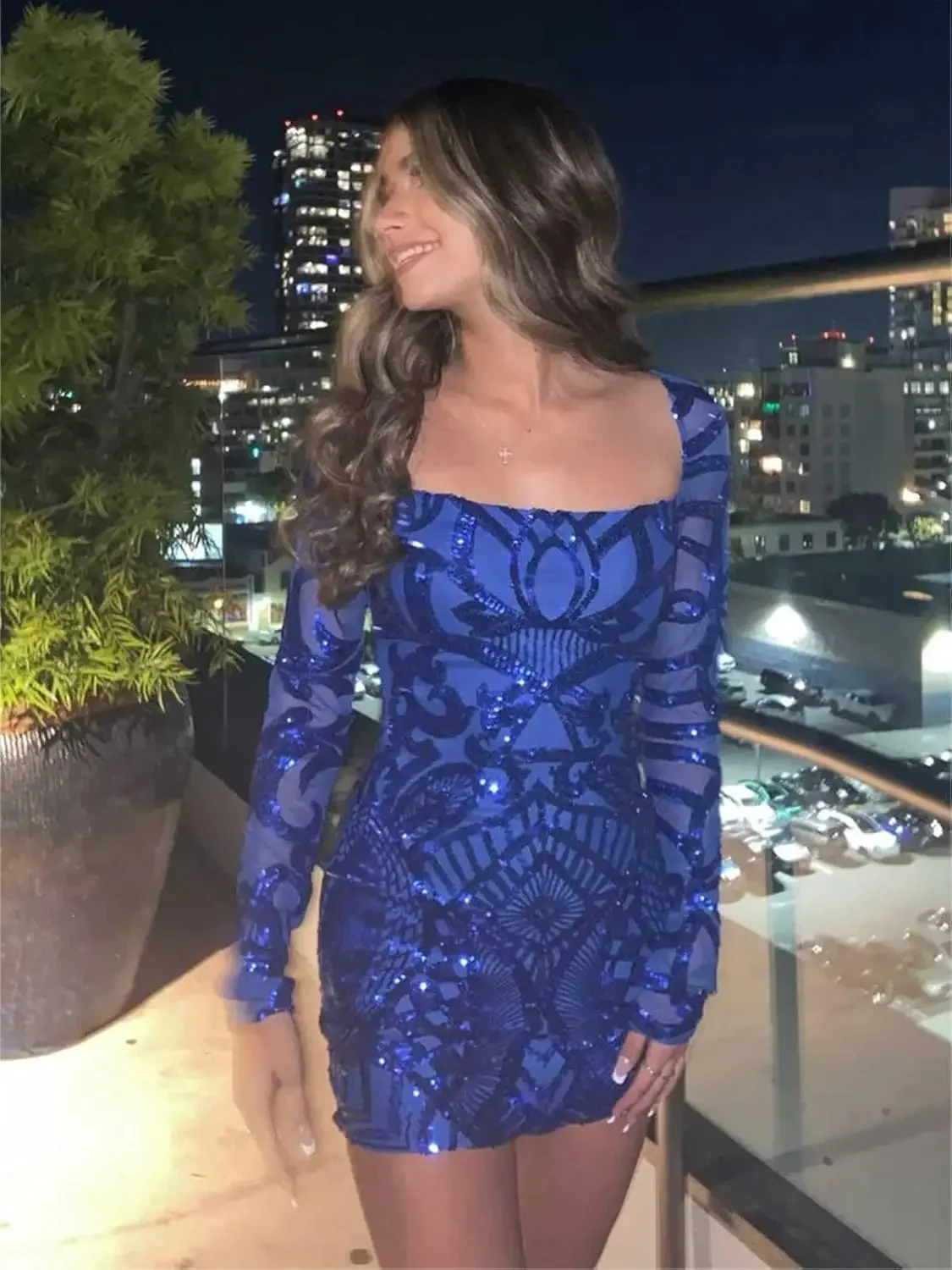 Платья для выпускного вечера Женские кружевные платья с длинными рукавами и блестками для встречи выпускников Короткое облегающее блестящее коктейльное платье для выпускного с квадратным вырезом