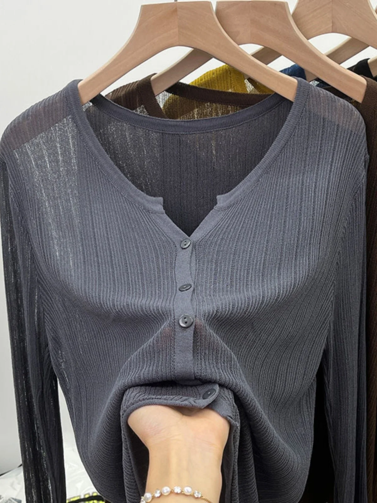 

Loose Women's Ice Silk Open Cardigan Brand Tag Removed Outerwear Sun Protection Knitted Top Korean Sle Long Sve V-Ne