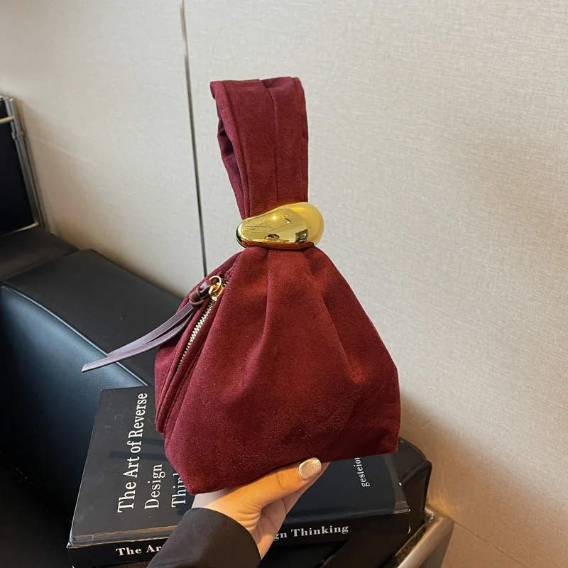 

Luxury Designer Women's Tote Bag 2025 Trendy Autumn Winter Vintage Bucket Bag Casual Fold Wrinkle Fashion Hot Sale Handbag Woman