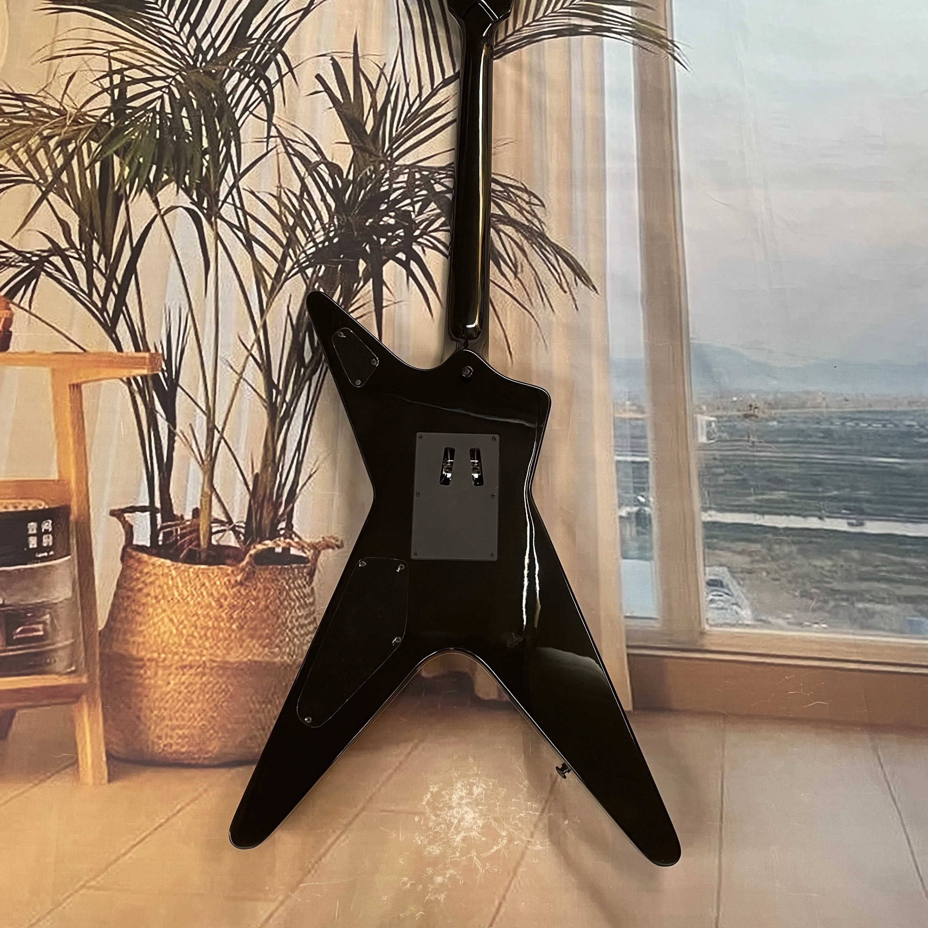 6-string black lightningshaped electric guitar with high-gain ickups double-locking systemguitars,suitable for beginnersguitarra view 6