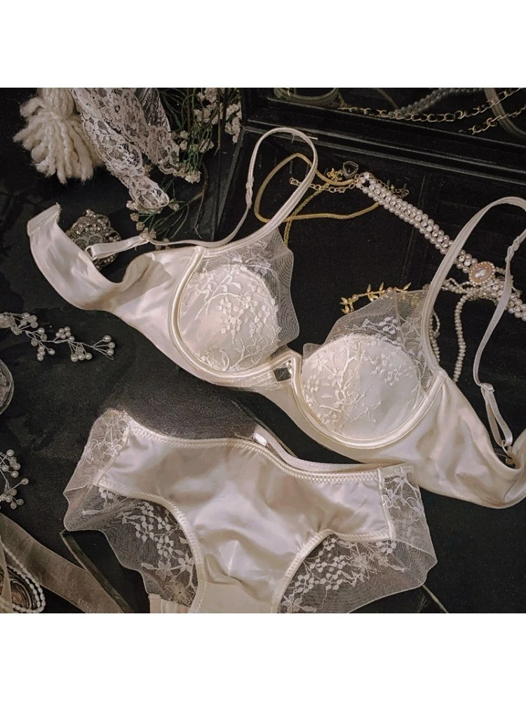 Sexy Lace Bra & Pan…