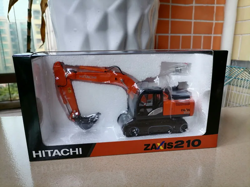 1:50 ZAXIS200 ZX210 ZX250 Hitachi EFI Alloy Excavator Engineering Vehicle Model Diecast Toy Collectible Decoration Boys Toys