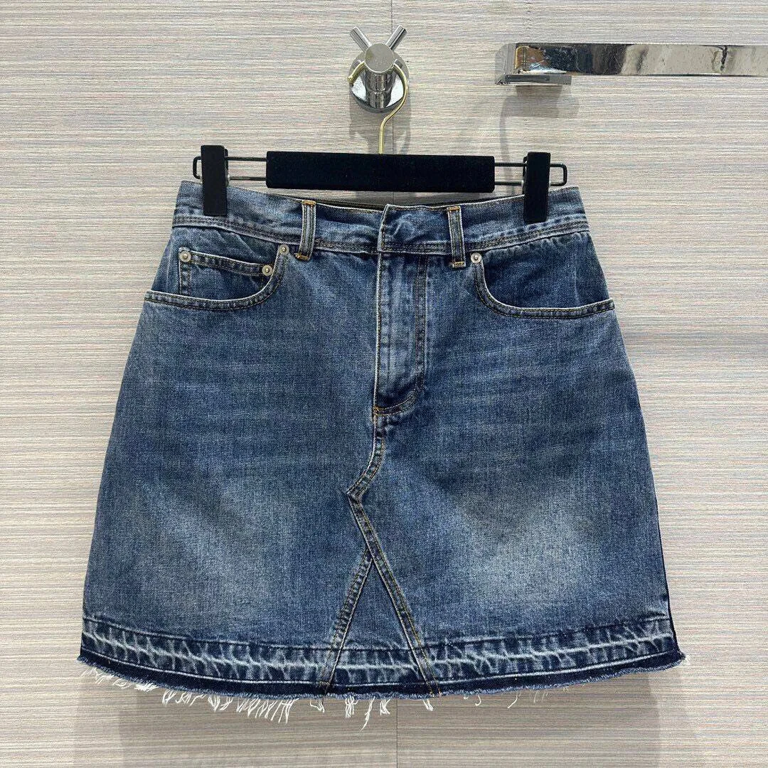 2024 Fashion Washed Blue Denim Mini Pencil Skirts Womens High Waist Pockets Tassel Bottom Vintage Skirt