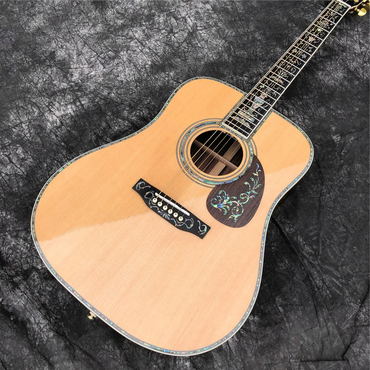 

Real Abalone 41 Inches D Type Solid Cedar Acoustic Guitar Ebony Fingerboard Rosewood Body Guitarra