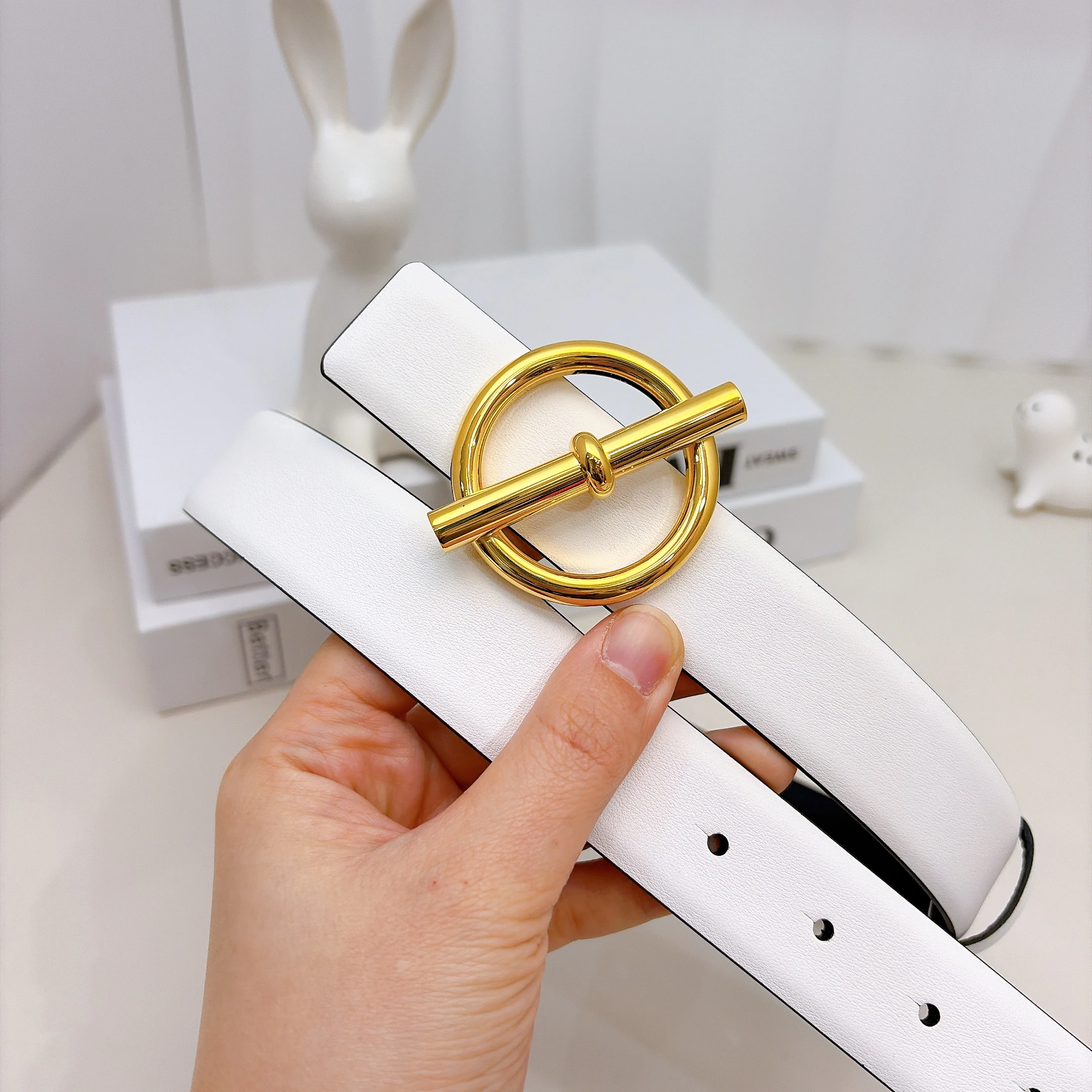 double-sided-bla-leather-belt-decorative-casual-waist-belt-for-dres-jeans-and-down-coats-smooth-bule-closure-women's-belt