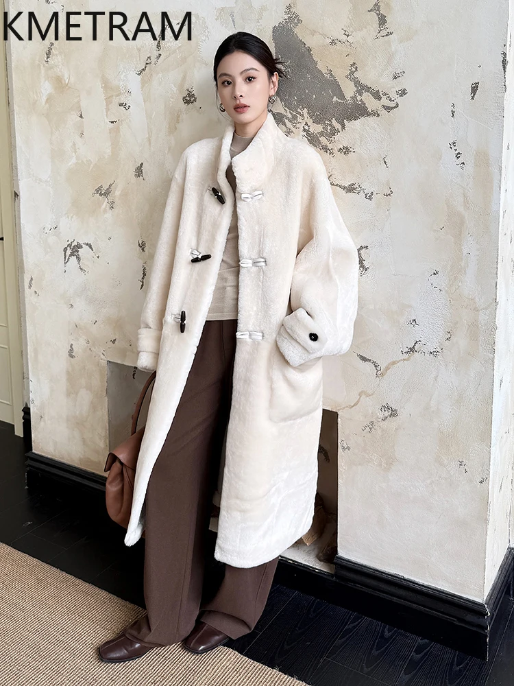 سترة من صوف ميرينو الطبيعي لعام 100% من جلد الغنم مزدوجة الوجه معطف نسائي طويل من الفرو الحقيقي ملابس شتوية للنساء 2025 حذاء نسائي
