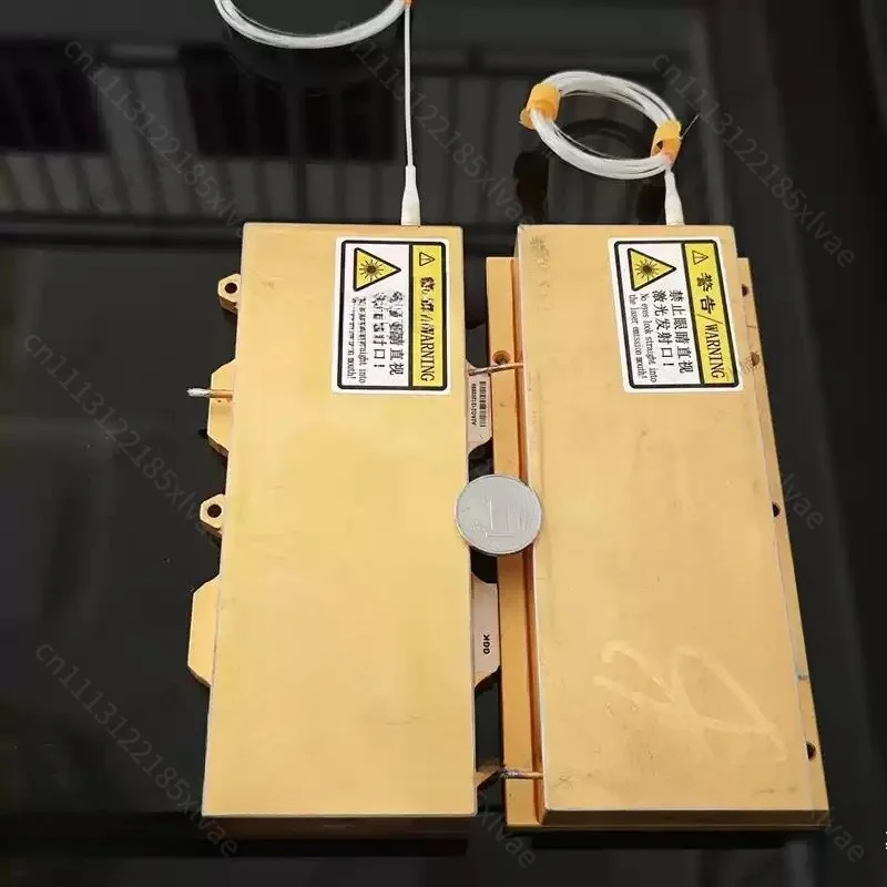 300W High Power Fiber Laser Source Module With Pump Wavelength Band & Long Delivery Fiber Industrial Laser Generator