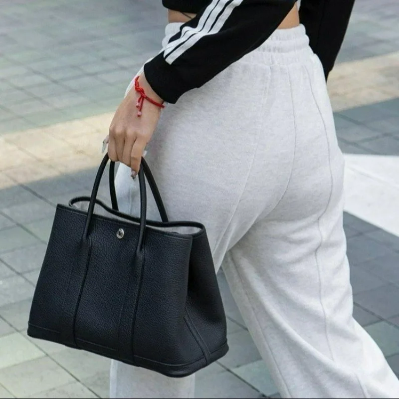 

Popular Classic Leather Women's Messenger Bag High-End Luxury Brand Trendy Elegant Prime Craftsmanship Commuter Vintage Bag​