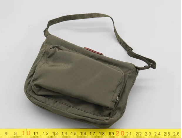 

Shoulder Bag Model for 1/6 Scale Soldier DID MA80181 Lieutenant US Navy Pilot