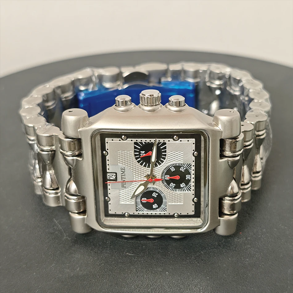 ساعة كوارتز مربعة جديدة مع قرص كبير مقاوم للماء مع عقارب مضيئة وحركة كرونوغراف رياضية عصرية للرجال