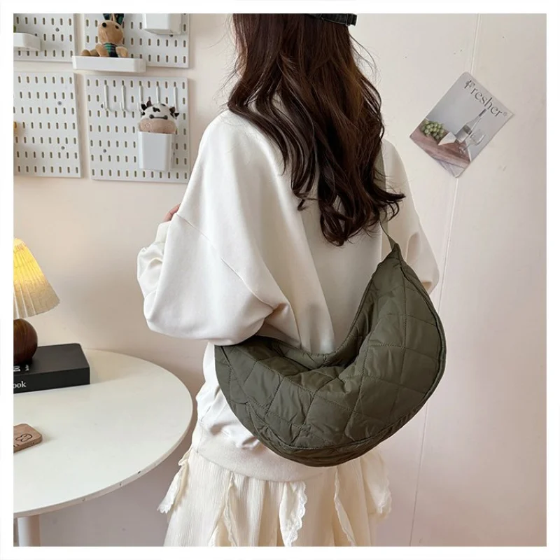 

Элегантная женская сумка через плечо Премиум-кожаный материал Элитный бренд Издание Известный дизайнер Вдохновение Универсальный