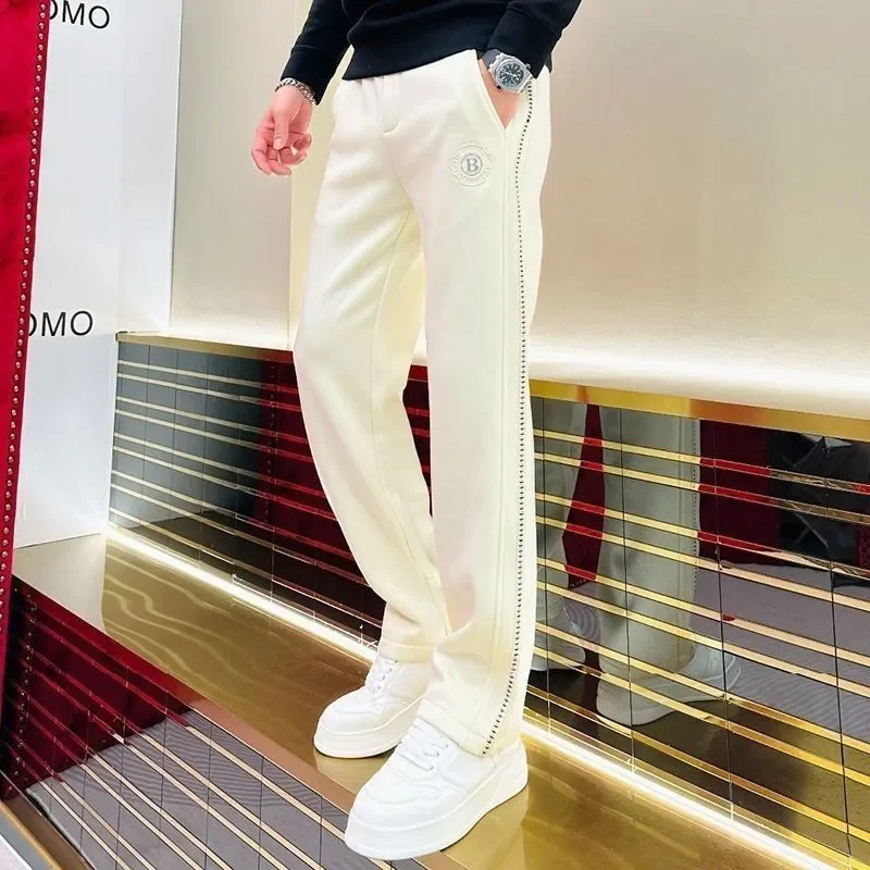 

Мужские универсальные широкие брюки в корейском стиле. Модные и простые прямые повседневные брюки в полоску.