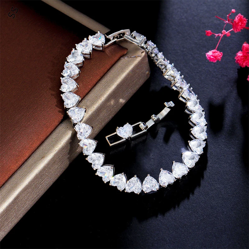 Korean Style Ins Elegant Love Heart White Zircon Hand Chain Jewel Accessories for Girl Fashion 1 Row Extendable Silver Bracelet