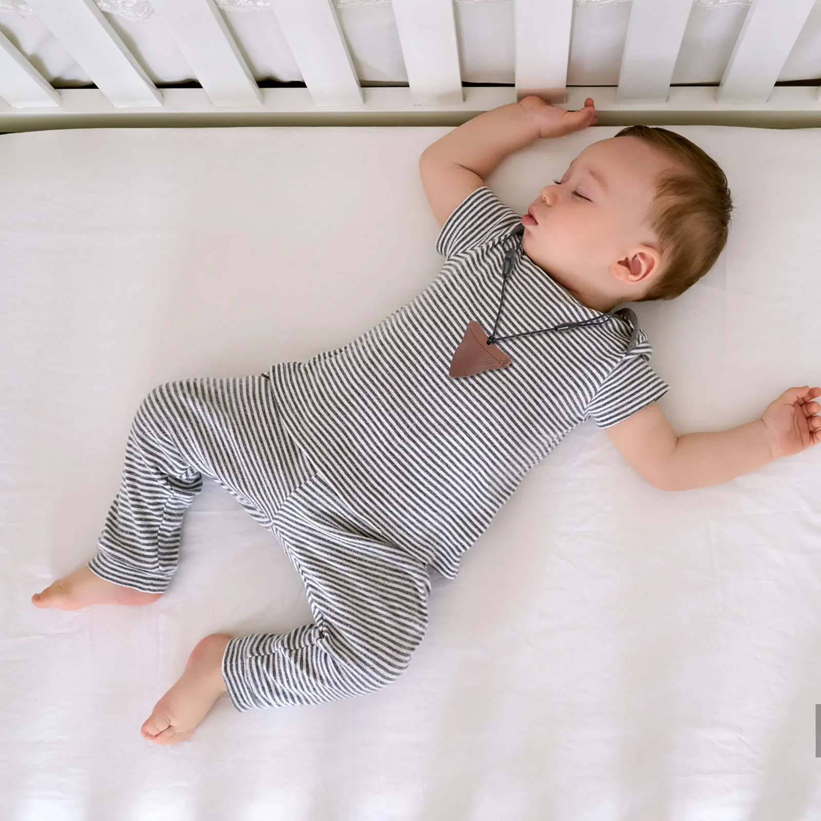 

3Pcs Shark Tooth Teether Silicone Chewing Pendant Multi Purpose Relieve Pain Help Teething Baby Friendly Environmentally