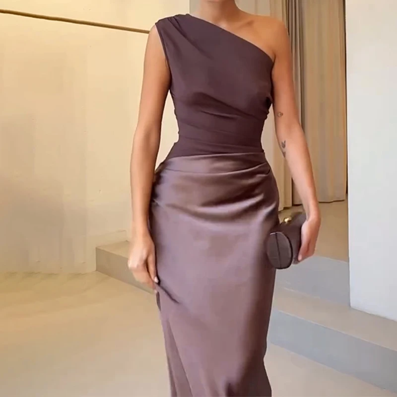 หรูหราซาตินแขนกุดห่อสะโพกชุดผู้หญิงอารมณ์ Slim ชุดเดรสแฟชั่นสี Blocked Slash คอชุดราตรี