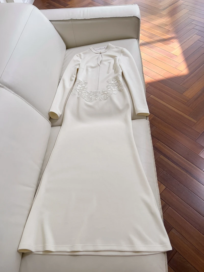 

Ele Белое трикотажное платье для похудения с мягким шилом, винтажное китайское длинное платье в полный рост для женщин