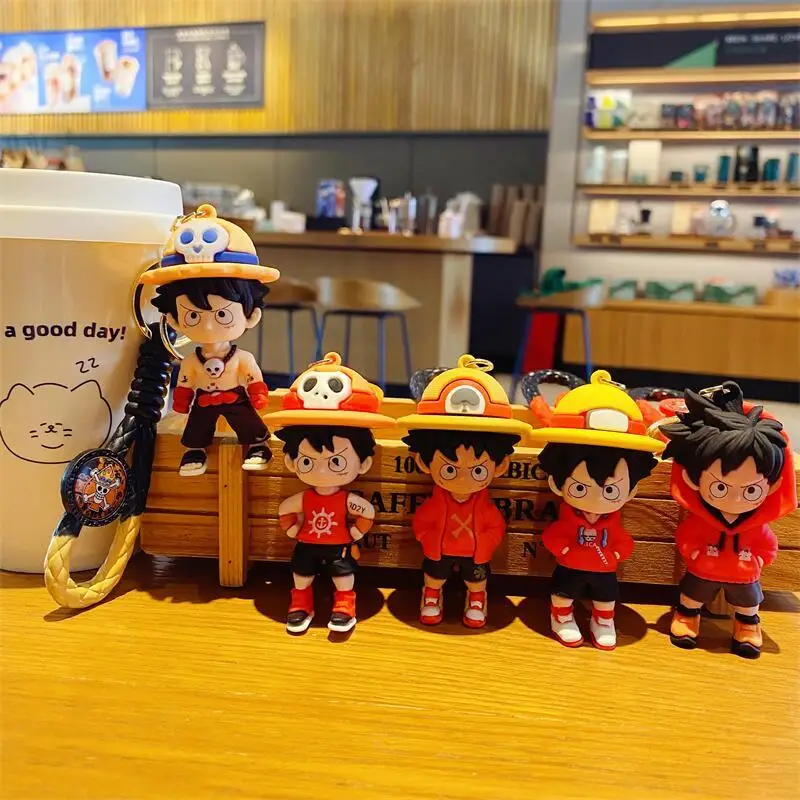 Cartoon anime One Piece Luffy key chain cute doll key chain men and women car key pendant school bag creative pendant gift