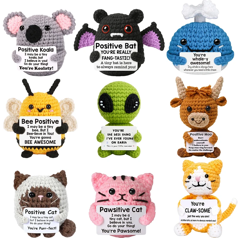 Figurines d'animaux mignons au crochet avec carte, mini-poupées faites main en tricot pour le soutien émotionnel, ornement de bureau, décoration intérieure, cadeaux