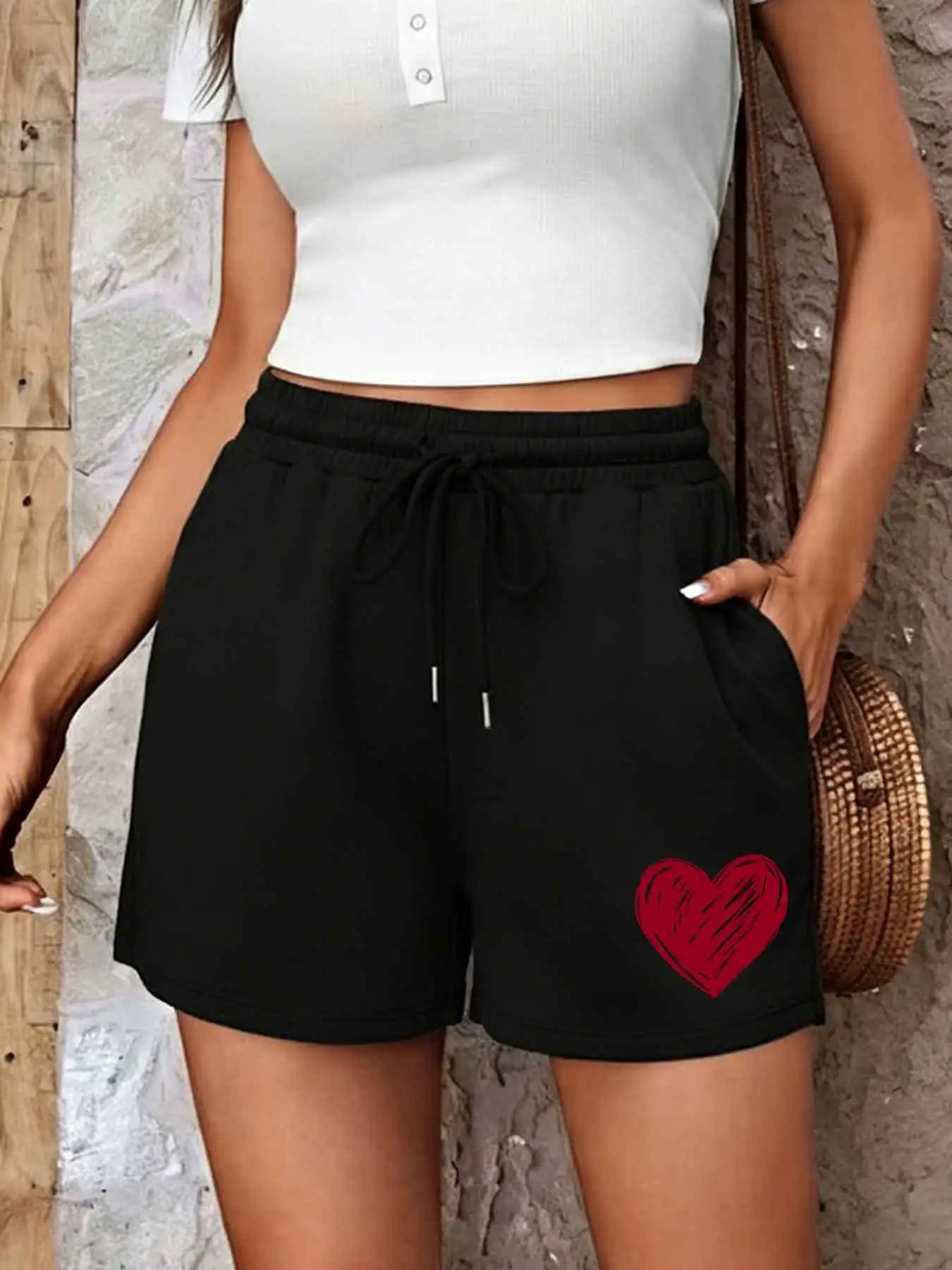 

Summer Women's Heart Print Casual Shorts Elastic Waistband Sweat-wicking and Breathable Suitable for Sports Running and Fitness
