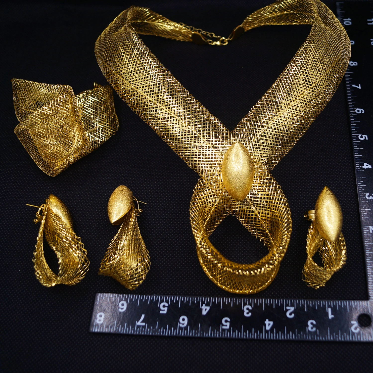 Fashion Gold Plated Jewelry Set Dubai African Choker Necklace Earrings Rings Wedding Bridal Jewellery Sets for Women New Arrival