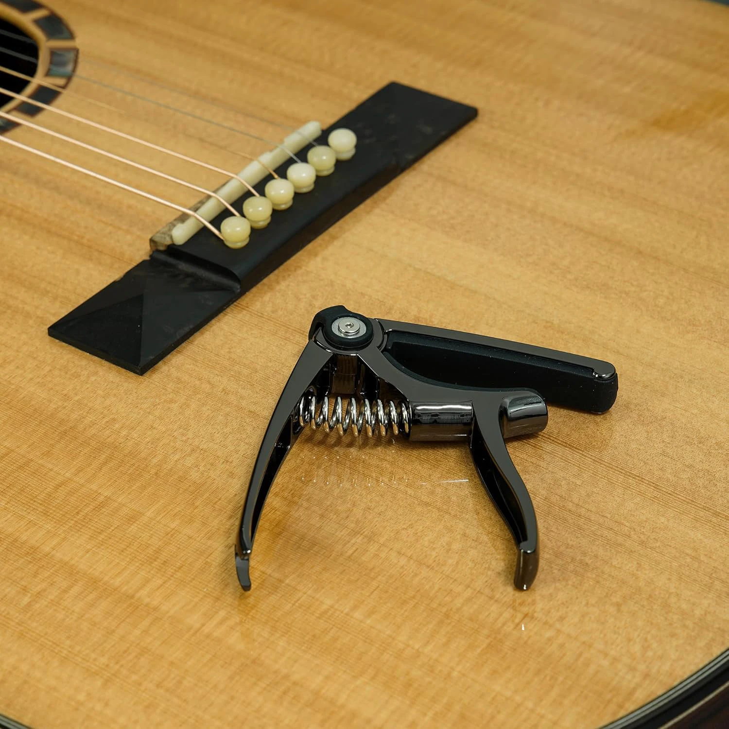 4-in-1 Guitar Capo for 6 Strings Acoustic Guitars and Electric Guitars Ukulele Capo with String Cutter Pin Puller Pick Holder view 5