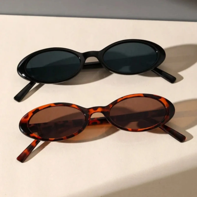Schutzbrille, 2 Stück, kleiner Rahmen, oval, Kunststoff, dekorative Sonnenbrille, modische Sonnenbrille, Outdoor-Fahren, Urlaub am Meer